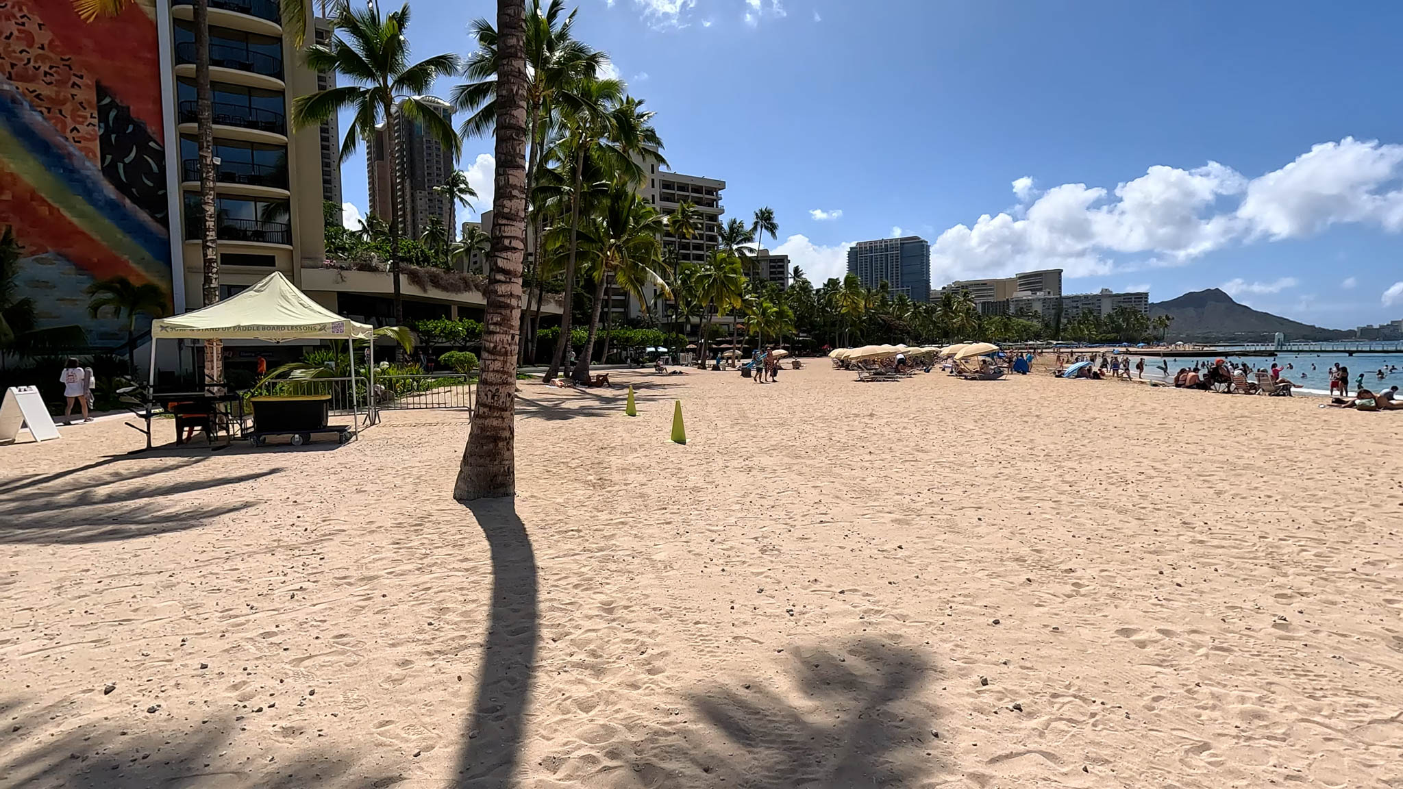 Beachfront Hotels in Waikiki - Hilton Hawaiian Village Beach Resort - Photo 4