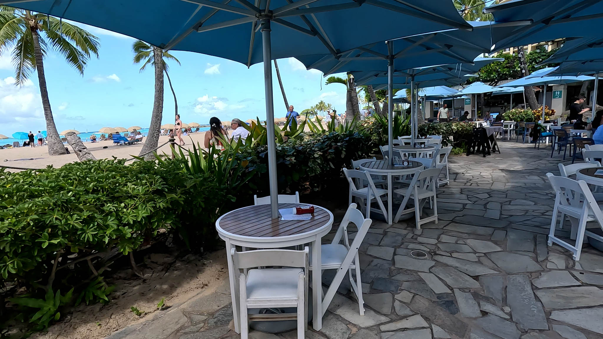 Beachfront Hotels in Waikiki - Hilton Hawaiian Village Beach Resort - Photo 8