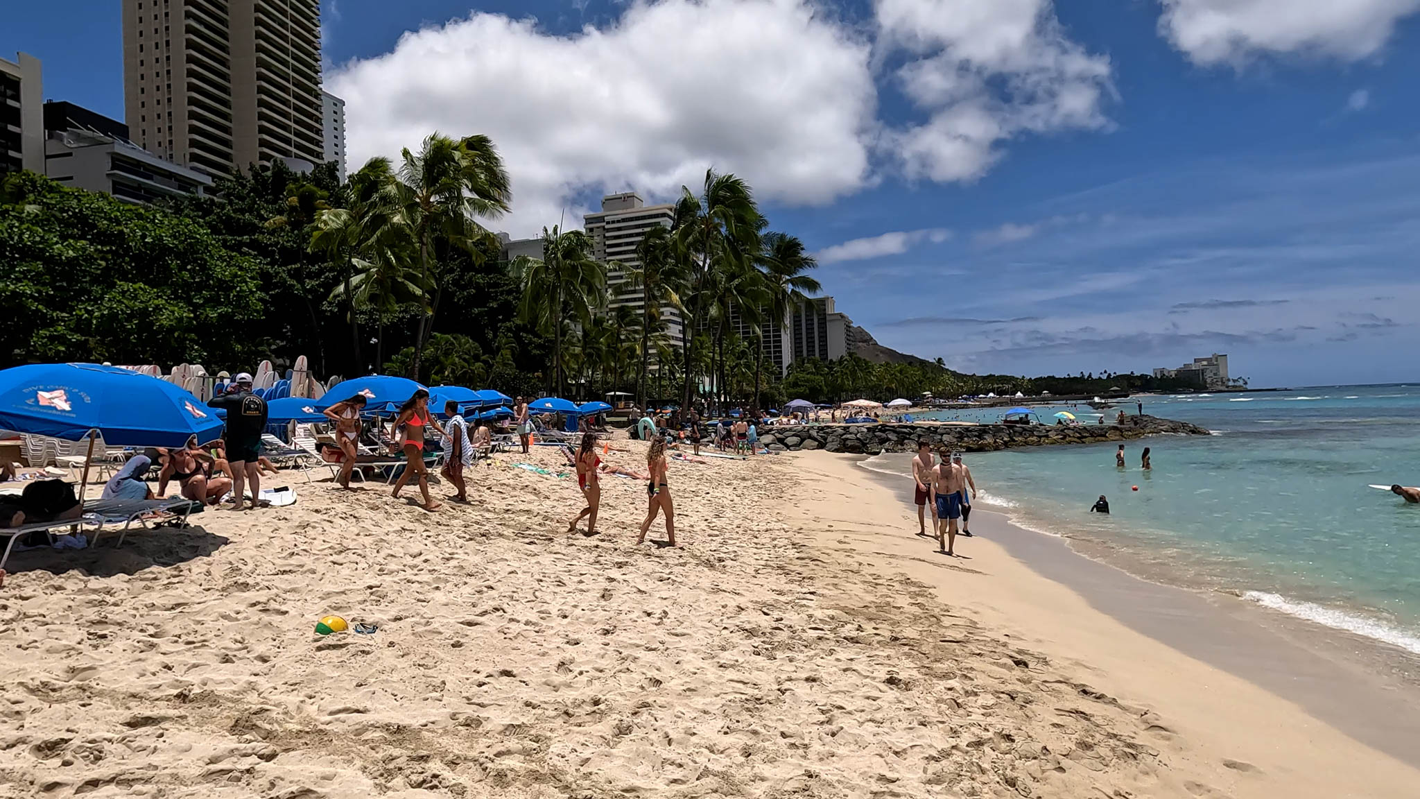Beachfront Hotels in Waikiki - Hyatt Regency Waikiki Beach Resort And Spa - Photo 5